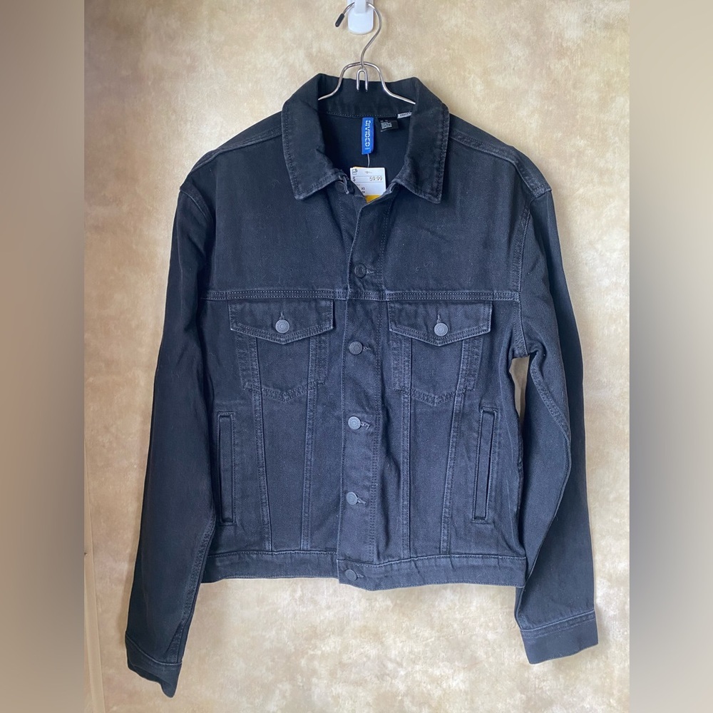 NWT 2019 H&M x Posty Co. Printed Silhouette Black Denim Jacket - Picture 2 of 7